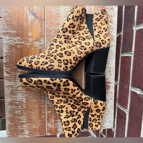 Mia Trinaa Leopard Print Booties - Picture 6 of 12